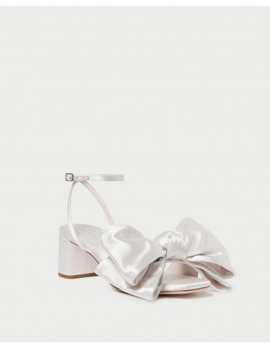 Carmen Cream Satin Bow Sandal Voir les baskets